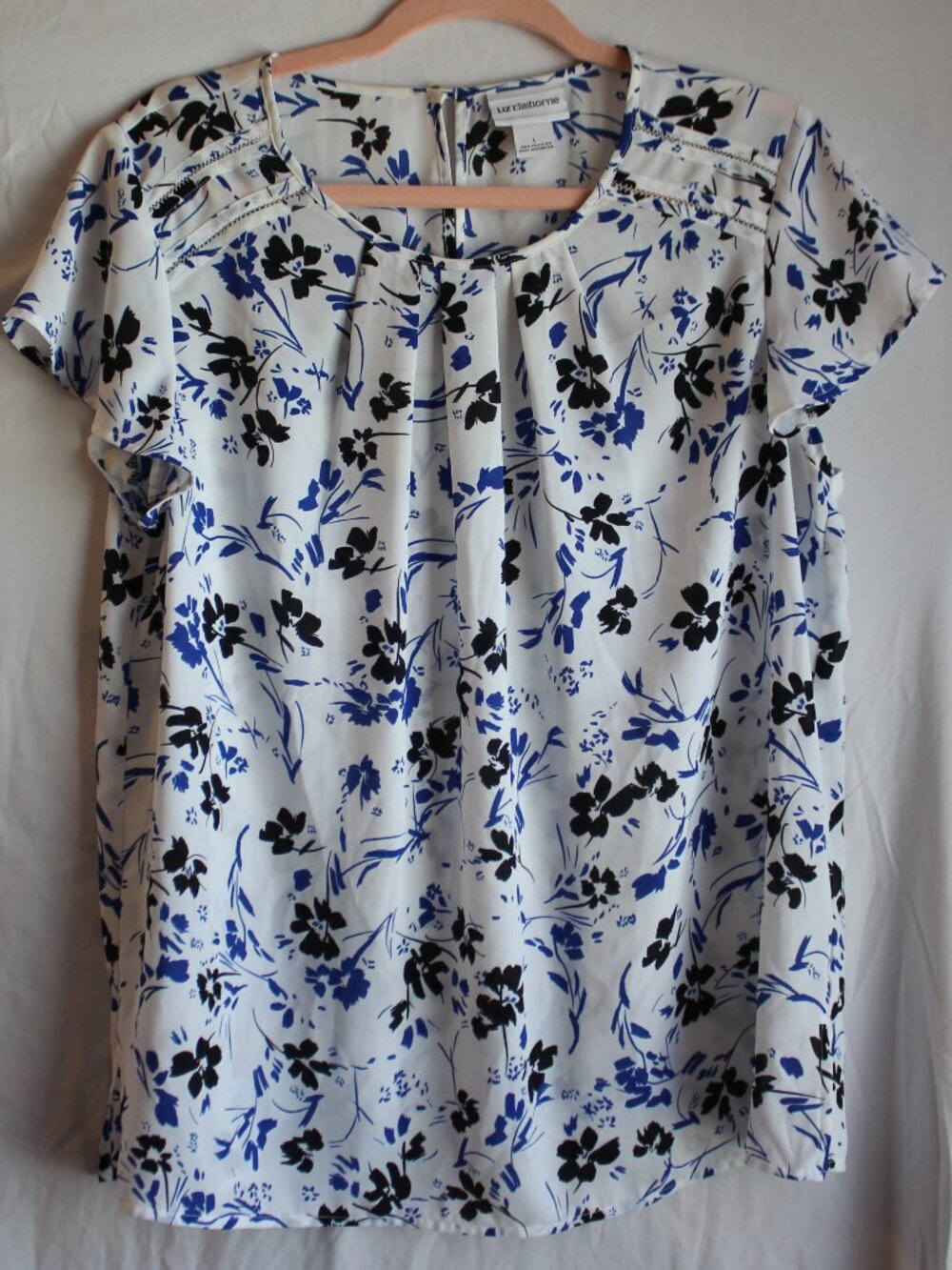 Liz Claiborne White Short‑Sleeve Blouse with Blue & Black Floral Print
